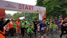 2.000 người tham gia giải chạy vì người bệnh Parkinson tại Hà Nội