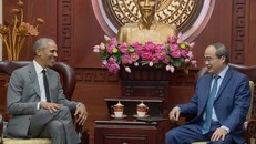 Bí thư Thành ủy TP.HCM tiếp xã giao cựu Tổng thống Mỹ Obama. 