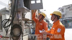 Tổng công ty Điện lực thành phố Hà Nội (EVN Hanoi) đã lập các phương án đảm bảo cung ứng điện an toàn, ổn định dịp Tết. Ảnh minh họa: TTXVN