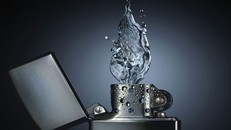 Nước là do hai nguyên tố hyđro và oxy tạo nên.