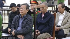 Các bị cáo tại phiên tòa. (Ảnh: Doãn Tấn/TTXVN)