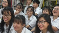 Học sinh trường THPT chuyên Lê Hồng Phong trong một tiết học ngoại khóa