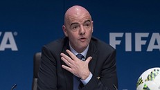 Chủ tịch FIFA Gianni Infantino lo lắng trước tình hình dịch bệnh ảnh hưởng đến bóng đá toàn cầu. Ảnh: GETTY IMAGES