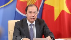 Thứ trưởng Bộ Ngoại giao Nguyễn Quốc Dũng thông báo kết quả Hội nghị Hội đồng điều phối ASEAN (ACC-25) lần thứ 25. (Ảnh: Dương Giang/TTXVN)