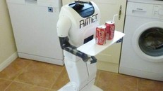 Robot được ví như một loại vũ khí quan trọng, trợ thủ đắc lực trong cuộc chiến chống lại đại dịch Covid-19 đầy khó khăn hiện nay. (Ảnh minh họa: KT)