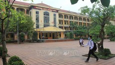 Học sinh trường THPT Lê Quý Đôn, thành phố Thái Bình đi học trở lại. Ảnh: Thế Duyệt/TTXVN