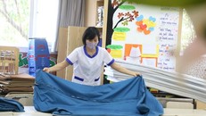 Giáo viên các trường Mầm non, Tiểu học tích cực dọn dẹp đón học sinh trở lại trường từ ngày mai 11/5.