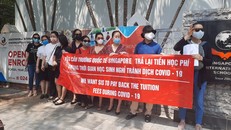 Phụ huynh trường quốc tế Singapore phản đối việc thu học phí online của trường