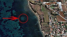 'Hạm đội UFO' dưới nước ở bờ biển Hy Lạp?