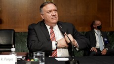 Ngoại trưởng Mike Pompeo tại phiên điều trần của Ủy ban Đối ngoại Thượng viện Mỹ. Ảnh: Reuters.