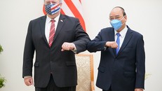 Thủ tướng Nguyễn Xuân Phúc và Ngoại trưởng Hoa Kỳ Michael Pompeo - Ảnh: VGP/Quang Hiếu