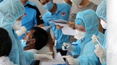 Trong bối cảnh dịch COVID-19 tiếp tục bùng phát trên thế giới, việc kiểm soát tốt dịch bệnh là một trong những yếu tố quyết định cho sự thành công của SEA Games 31. Ảnh: VFF