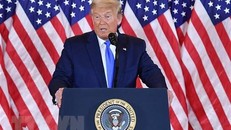 Tổng thống Mỹ Donald Trump phát biểu tại Washington, DC ngày 4/11/2020. (Nguồn: AFP/TTXVN)
