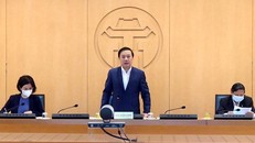 Phó Chủ tịch UBND TP Chử Xuân Dũng phát biểu tại cuộc họp.