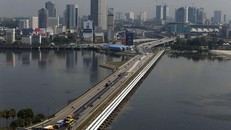 Thủ tướng Malaysia kêu gọi dỡ bỏ hạn chế đi lại với Singapore