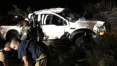 Hiện trường chiếc xe bán tải buôn người gặp nạn ở phía Bắc thị trấn biên giới Eagle Pass, bang Texas, Mỹ, gần thành phố Piedras Negras, Mexico. Ảnh: CAND