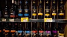 Australia kiện Trung Quốc về thuế nhập khẩu rượu vang