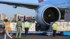 Mỹ sẽ cung cấp 500 triệu liều vaccine Pfizer cho COVAX