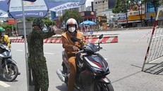 TP Hồ Chí Minh cần đủ điều kiện mới nới rộng giãn cách