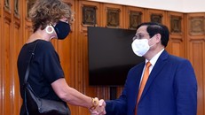 Thủ tướng Chính phủ Phạm Minh Chính và Đại sứ Hà Lan Elsbeth Akkerman - Ảnh: VGP/Nhật Bắc