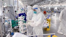 Nhật Bản cung cấp 76.000 đơn vị vật tư bảo hộ giúp Việt Nam chống dịch COVID-19