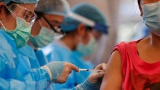 Thái Lan nỗ lực thúc đẩy hoàn thành mục tiêu tiêm chủng