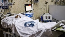 Bệnh nhân COVID-19 được điều trị tại một bệnh viện ở thành phố Idlib, Syria ngày 18/8/2021. (Ảnh: IMAGO/ZUMA Wire/TTXVN)