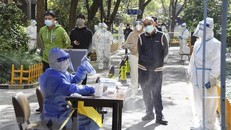 Thành phố Thượng Hải duy trì các biện pháp hạn chế do số ca mắc mới COVID-19 tăng trở lại