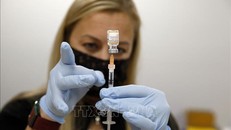 Pfizer/BioNTech sẽ sớm chuyển giao vaccine ngừa biến thể Omicron cho Mỹ