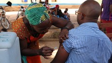 CH Congo: Triển khai tiêm chủng ngừa sốt vàng da cho 4 triệu người