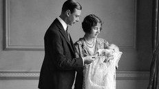 Cuộc đời của Nữ hoàng Elizabeth II 