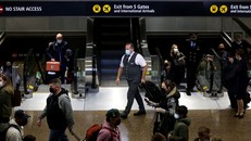 Nhiều nước xét nghiệm COVID-19 đối với du khách từ Trung Quốc