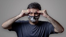 FDA Mỹ cấp phép lưu hành thuốc trị đau đầu dạng xịt của Pfizer