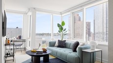 Căn hộ tương tự không gian sống của Thuận Nguyễn đang có giá cho thuê 3.500$/ tháng tại New York