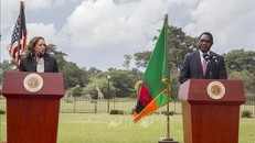 Phó Tổng thống Mỹ kêu gọi các chủ nợ nhanh chóng tái cơ cấu nợ cho Zambia