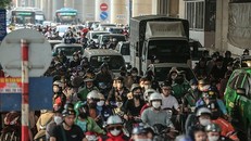 Hà Nội mở đợt cao điểm truyền thông 'Hãy tuân thủ tốc độ quy định'