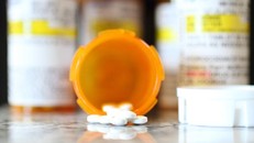 Mỹ lần đầu phê duyệt thuốc uống điều trị trầm cảm sau sinh