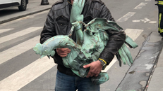 ​Tượng gà trống trở lại đỉnh tháp chuông Nhà thờ Đức Bà Paris