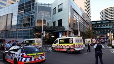 Australia treo cờ rủ tưởng nhớ các nạn nhân trong vụ tấn công bằng dao