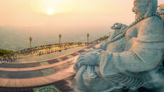 Tôn tượng Di Lặc lớn hàng đầu thế giới trên núi Bà Đen được tạo tác như nào? 