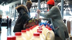 FDA mở rộng xét nghiệm cúm gia cầm trong các sản phẩm sữa