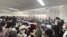 Vụ phụ huynh “vây” trường ở Nam Từ Liêm: Ngày 26/8 chốt hạn nộp đơn xin chuyển trường