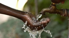 Một nửa thế giới không được tiếp cận với nước uống an toàn