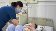 Liên tiếp những ca bệnh nguy kịch vì dùng thuốc không rõ nguồn gốc