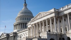 Quốc hội Mỹ phê chuẩn thỏa thuận tạm thời tránh việc đóng cửa chính phủ