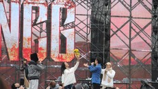 Dàn anh tài “vượt chông gai” tổng duyệt concert dưới cái rét Hà Nội