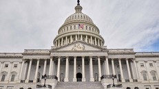Hạ viện Mỹ thông qua dự luật tránh nguy cơ đóng cửa chính phủ