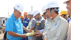 Trên 1,48 triệu lượt hộ nghèo, cận nghèo đã được hỗ trợ, tặng quà Tết