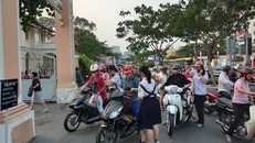 Sở Giáo dục và Đào tạo TP Hồ Chí Minh yêu cầu các trường tuyệt đối không buông lỏng việc tổ chức ôn tập, bồi dưỡng cho học sinh có kết quả học tập ở mức chưa đạt. Ảnh minh hoạ.