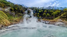 Nguy cơ thiếu nước ở các suối nước nóng Nhật Bản do du lịch bùng nổ